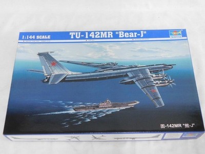 1/144 Trumpeter Russian TU-142MR Bear-J Bomber Plastic Model Kit Complete 03905