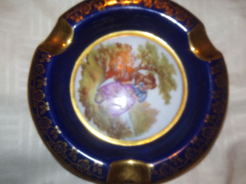 Limoges Veritable Porcelain Cobalt Blue Gold Fragonard Courting Couple Ash Tray