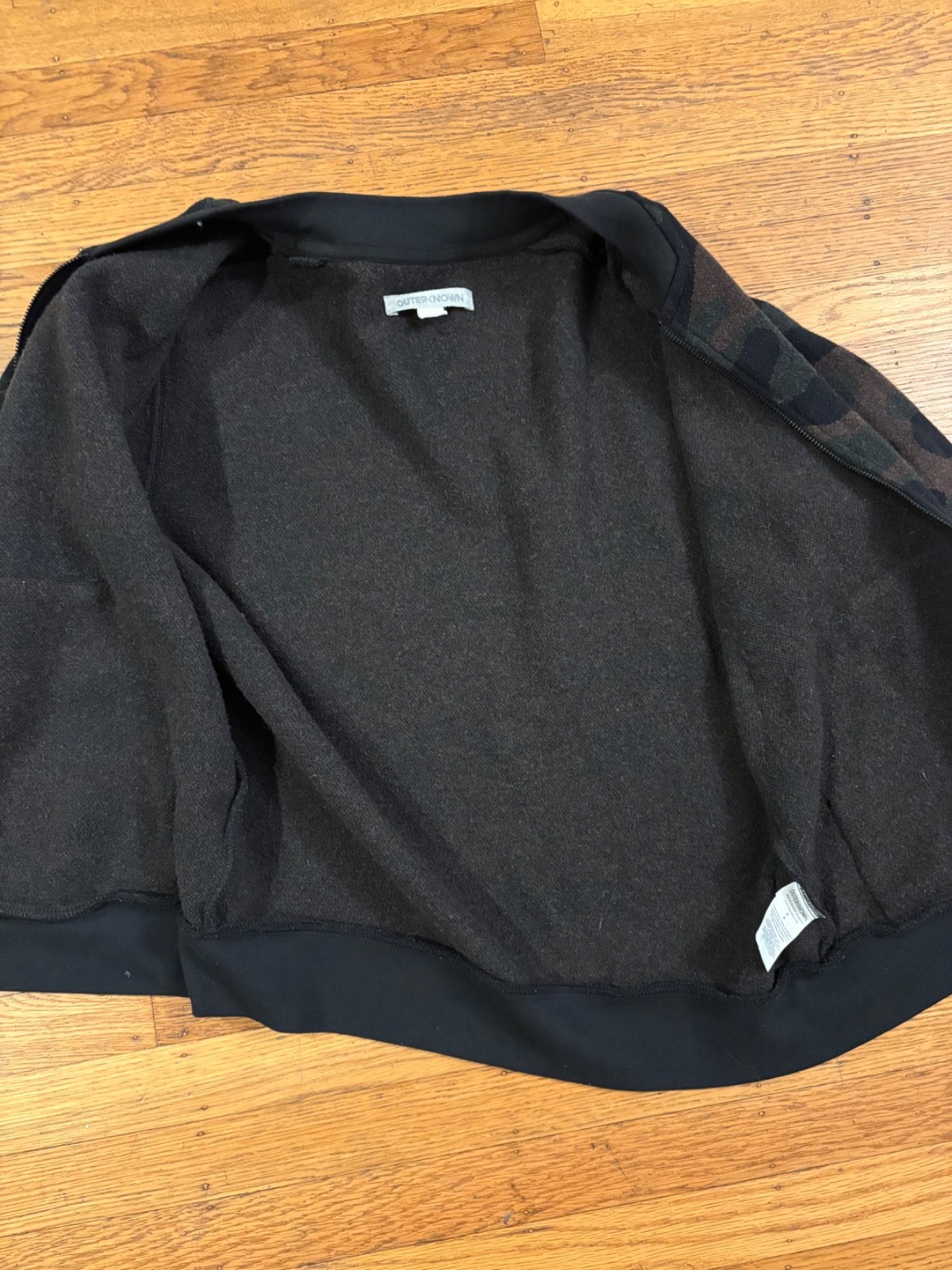 Outerknown wool bomber jacket medium - image 3