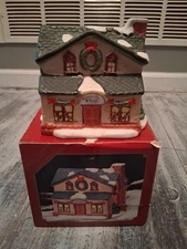 Vtg. Windsor Village Collection General Store Lighted House W/box