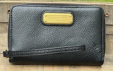 Marc by Marc Jacobs Women's Leather Zip-Around Wallet Wristlet Card Holder Black