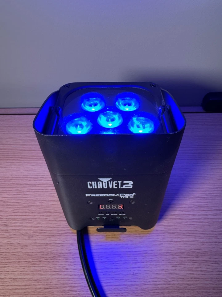 Chauvet DJ Freedom Par Tri-6 RGB Wireless LED Par Wired Only Battery Dead, Works - Image 4 of 4