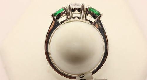 14k white gold CZ green tsavorite 3 stone ring size6 0.61ctw 3.12 grams estate - 第 7/7 張圖片