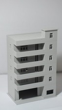 Outland Models Railway Modern Tall School / Apartment N Scale 1:160