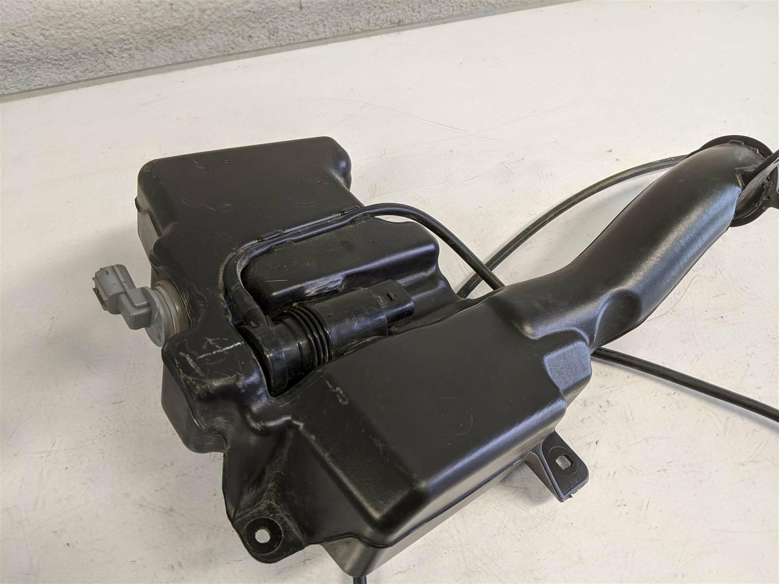 17 18 19 20 Acura Nsx Windshield Washer Fluid Tank Bottle 76841-T6n-A01 Oem