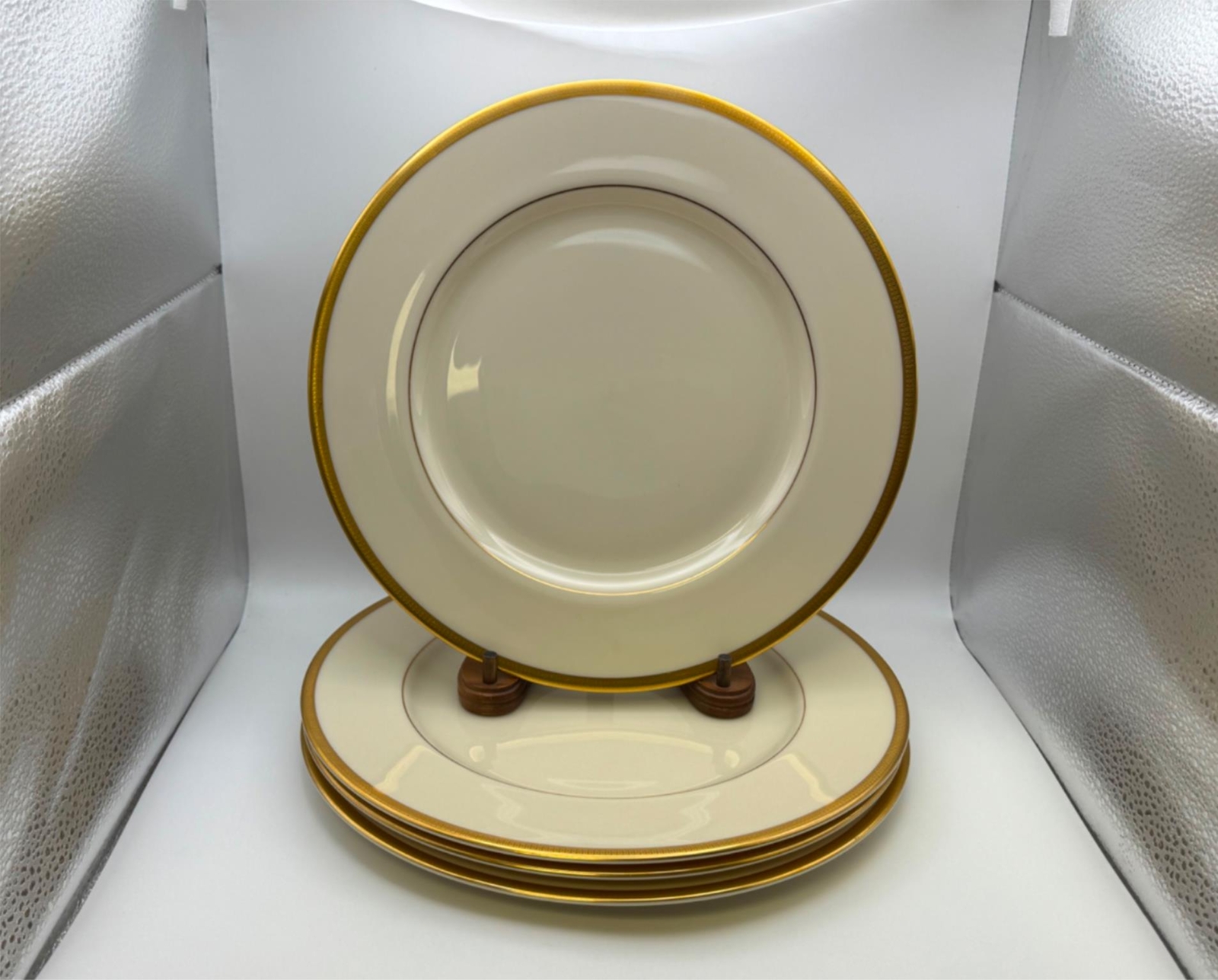 Of 4 Lenox Tuxedo Gold Mark Dinner Plates