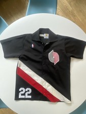 Clyde Drexler Rookie Cards and Memorabilia Guide 5