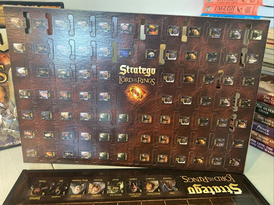 Stratego The Lord of the Rings Trilogy Edition Board Game 42040 - Image 4 of 4