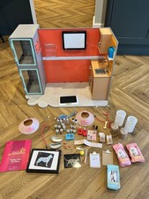 Our Generation Vet Clinic with accessories, very good condition