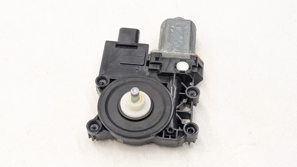 BMW I4 G26 WINDOW MOTOR REAR RIGHT DRIVER SIDE 9854232 2023 - Image 4 of 4