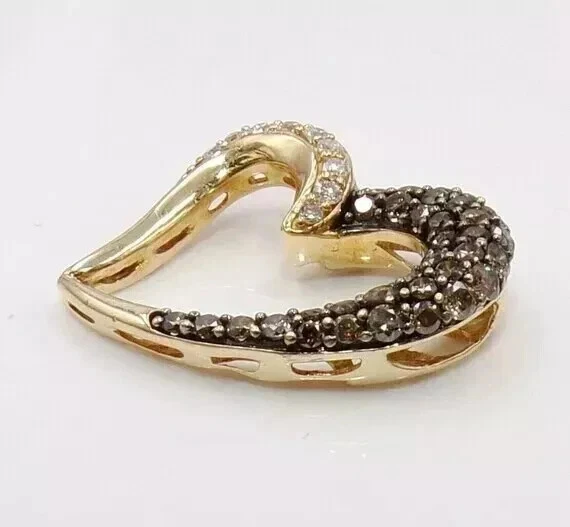 Colgante de corazón enchapado en oro amarillo de 14 quilates con diamantes de chocolate creado en laboratorio corte redondo de 2 quilates Foto 3 de 3