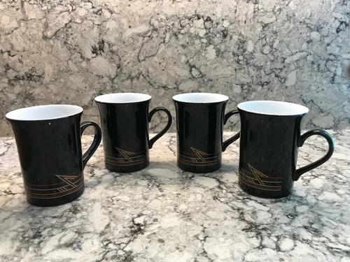 Vintage New Box Set 4 Mugs Cups Staffordshire Kiln Craft England Black Gold Red