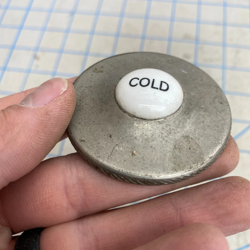 Par De Colección Grifo Fregadero De Porcelana Cromo Frío Manija Giratoria Perilla Redonda Foto 3 de 4