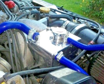 SUBARU IMPREZA HEADER TANK STI WRX, PASST 1993 - 2013. SPIEGELPOLIERT,
