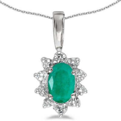 14k Weißgold ovaler Smaragd und Diamant Anhänger mit 18'' Kette