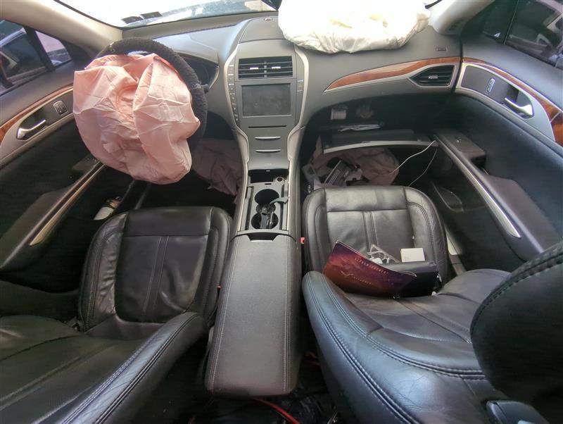 2014 Lincoln MKZ Rear Left Door White OEM Used 99000 Miles K56855