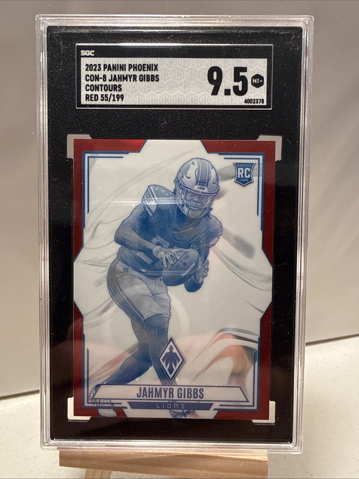 2023 Phoenix Jahmyr Gibbs Contours RC Red Rookie #55/199 Detroit Lions SGC 9.5