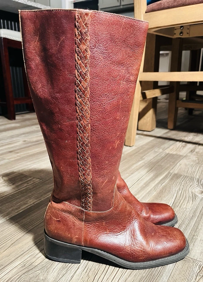 VINTAGE NICHOLE LEATHER RIDING BOOTS WOMENS 8.5 - Image 3 of 4