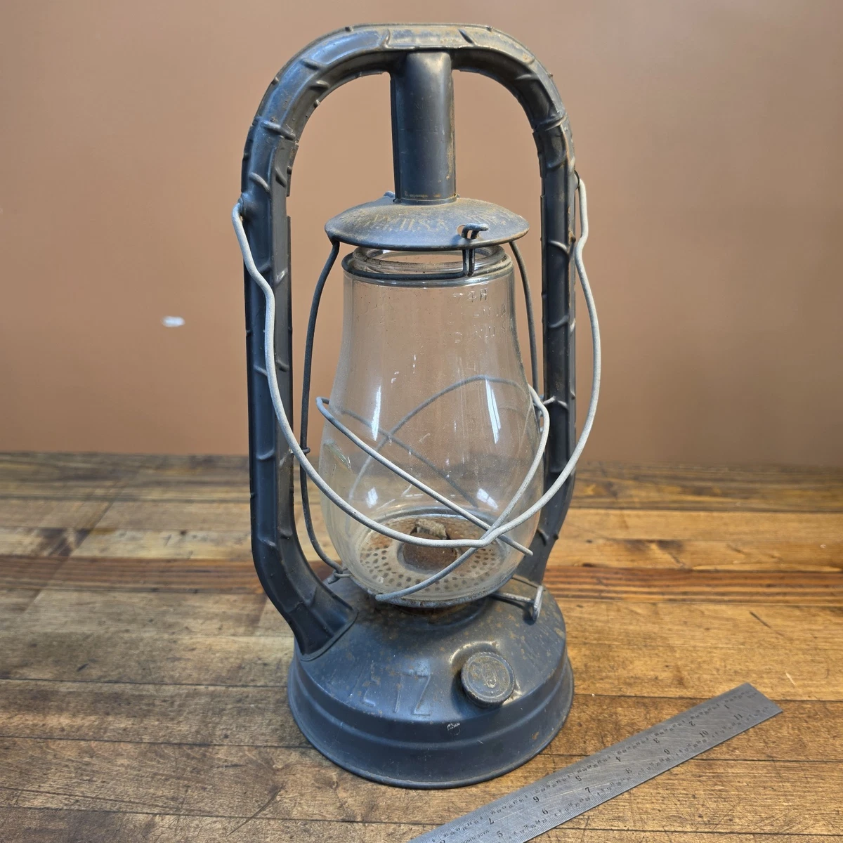 Dietz Monarch Lantern In Collectible Railroad Lanterns & Lamps for