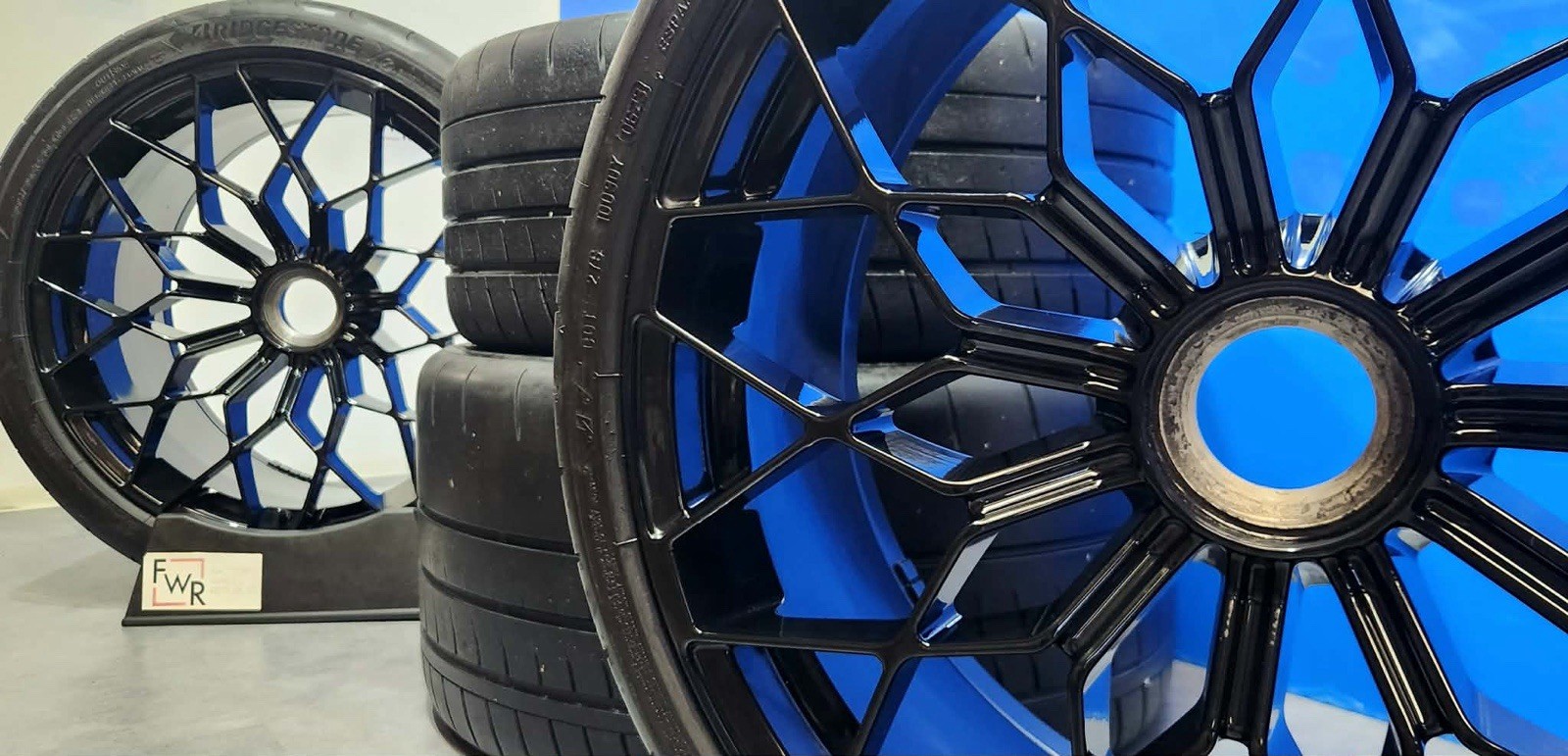 20" LAMBORGHINI HURACAN STO HEK FORGED WHEELS RIMS TIRES  4T3601017 GLOSS BLACK