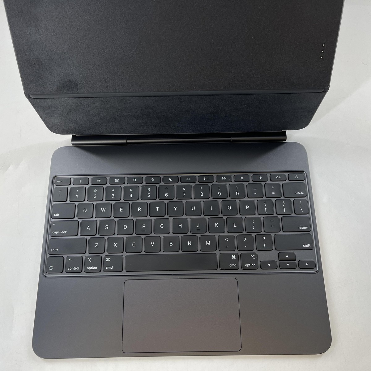 【極美品】13インチiPad Pro用 Magic Keyboard A2974 Apple Magic Keyboard for iPad Pro 13in(M4) A2974 Black - Very Good