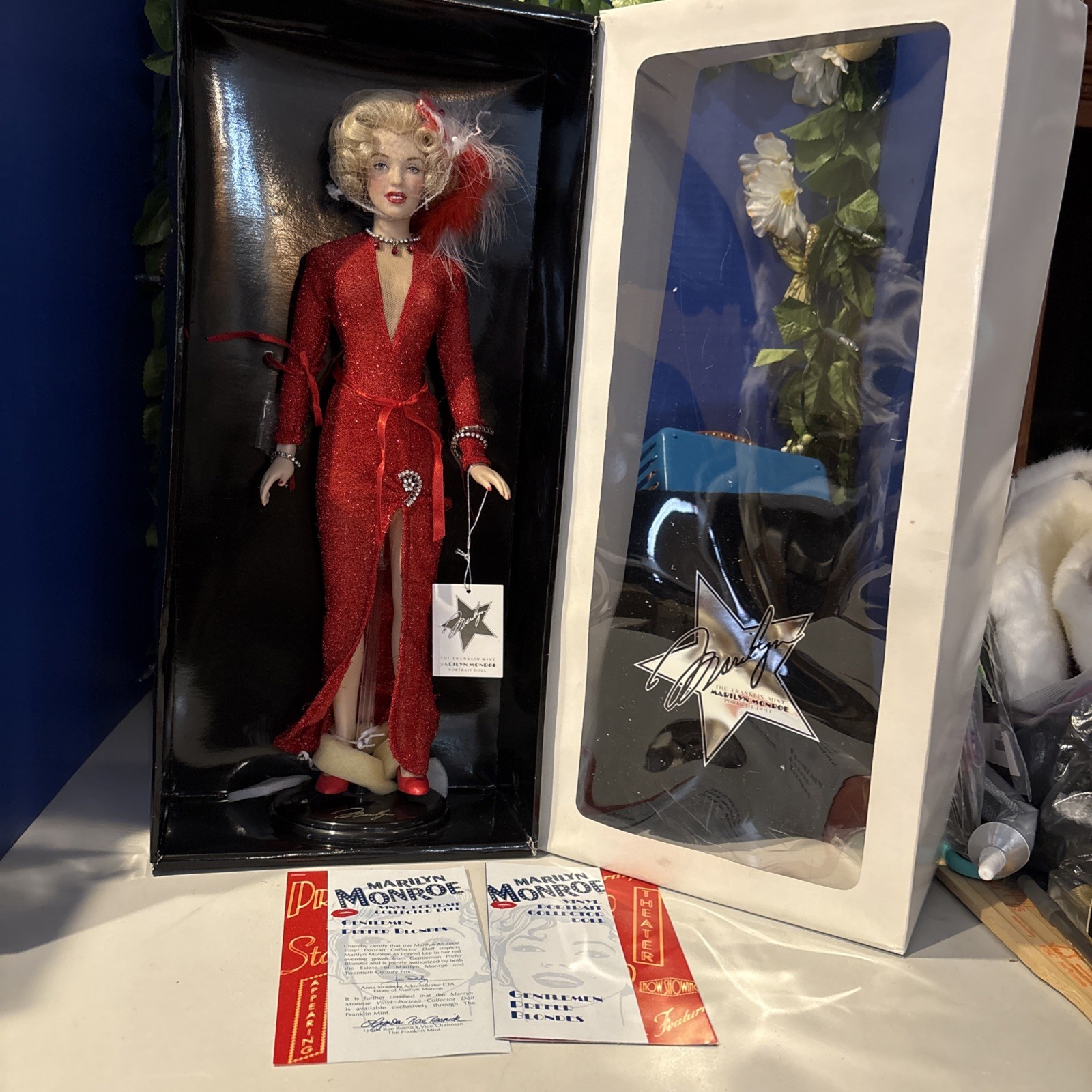 Franklin Mint 16"vinyl DOLL Marilyn Monroe in RED Gown, SHOES, Hat & EARRINGS