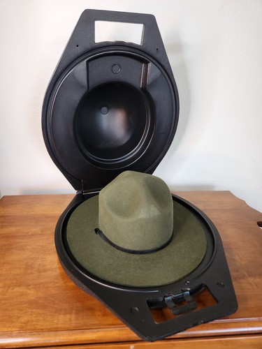 Stratton Green Felt Campaign Hat 7 1/4 w/ band, chin strap, Trap case