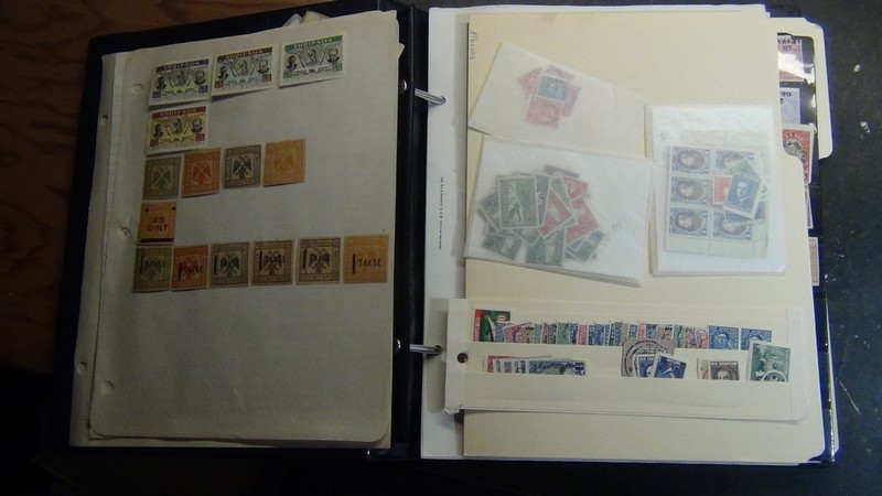 Stampsweis Albania collection in 2 post album Harris pages est 875 Stamps
