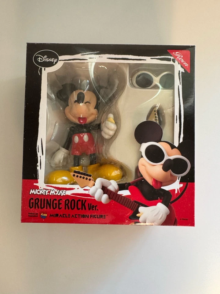Medicom Japón Juguete Disney Mickey Mouse Vinilo Coleccionables Muñecas GRUNGE ROCK Nuevo Foto 2 de 4