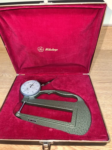 Mitutoyo 7322 Flat Anvil Deep Throat Thickness Gauge 001"-1.000"Mint In box Tool