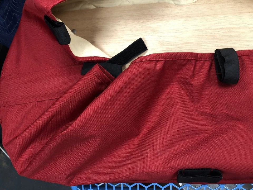 Bugaboo- Frog Red Bassinet/Umbrella - Image 4 of 4