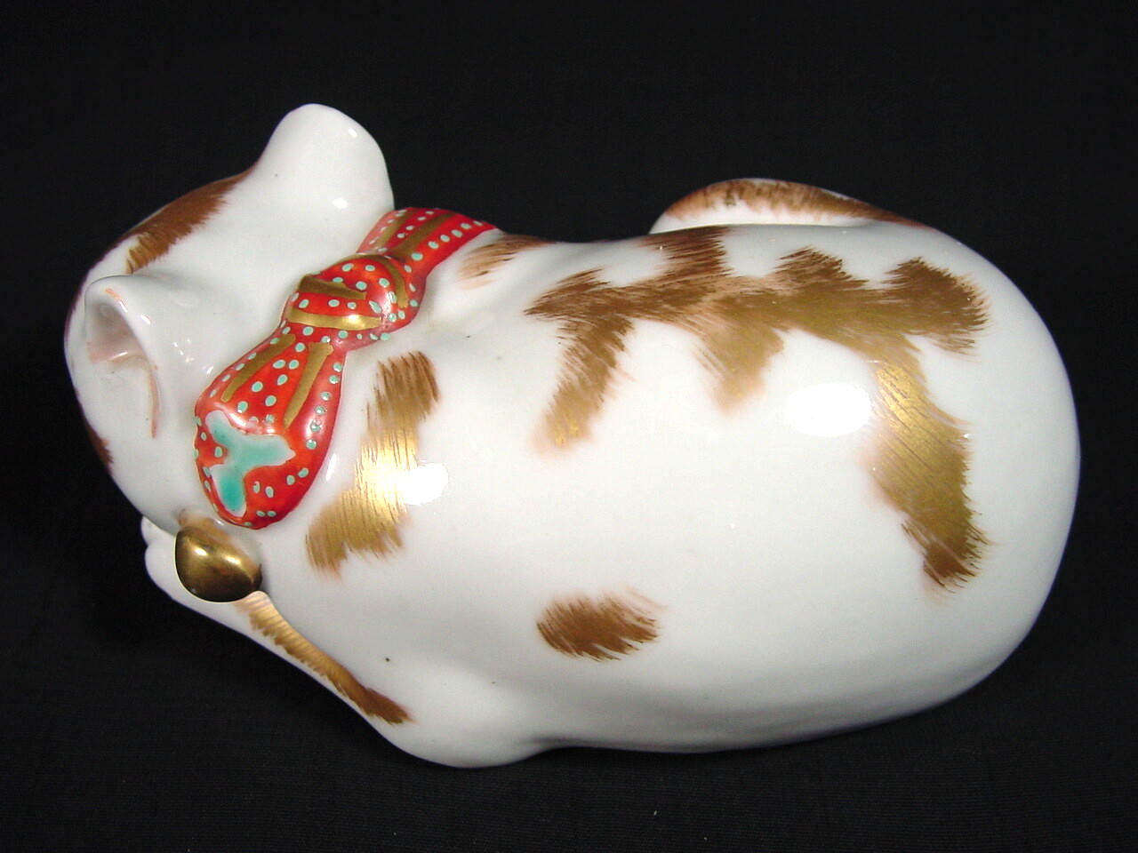 Rare Kutani Sleeping Cat Nemuri Neko Hand Painted Japanese Antique Opposite Pose