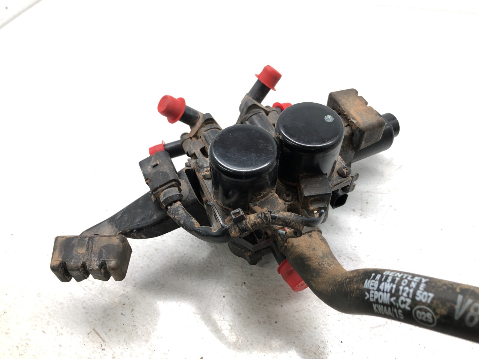 2014-2018 BENTLEY FLYING SPUR 4.0L V8 HEATER COOLANT CONTROL VALVE UNIT OEM