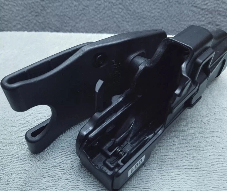 Blackhawk Serpa Lv3 Duty Holster Smith & Wesson 4006 Matte Left - Image 3 of 4