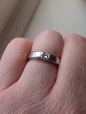 18ct White Gold Princess Cut Diamond Ring 0.25ct and 5 grams Approx Bezel Set 