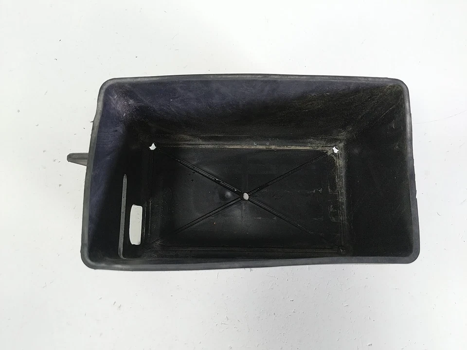 Bandeja caja batería 20 Moto Guzzi V7 III Foto 3 de 4