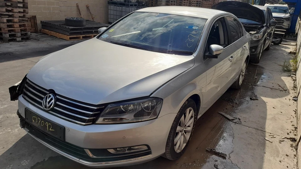 VOLKSWAGEN PASSAT BOOTLID, 3C/MK6 B7, SEDAN, 09/10-05/15 - image 4 of 4