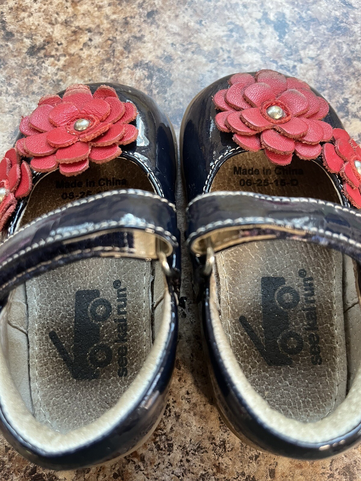 See Kai Run Navy Patent Leather  Mary Jane Shoes Size 4 Toddler Girl