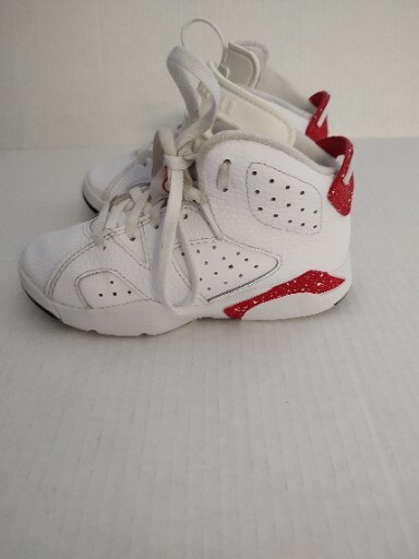 【新品同様】NIKE AIR JORDAN ホワイト　26.5㎝ 2026年 夏 復刻予定】NIKE AIR JORDAN 5 RETRO “White/Metallic