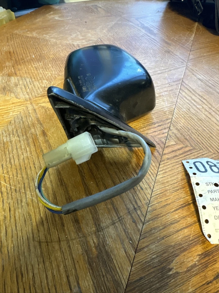 Espejo retrovisor lateral derecho Subaru Impreza 1996. Necesita vidrio Foto 3 de 4