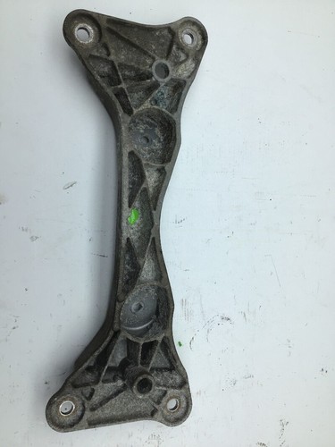 BMW 1er E87 Halter für Getriebe 6778033 685729 10 Getriebehalter