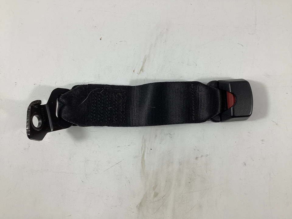 BMW 525i 530i 545i 2007-2010 receptor de hebilla de cinturón de seguridad lateral central trasero OEM. Foto 2 de 4