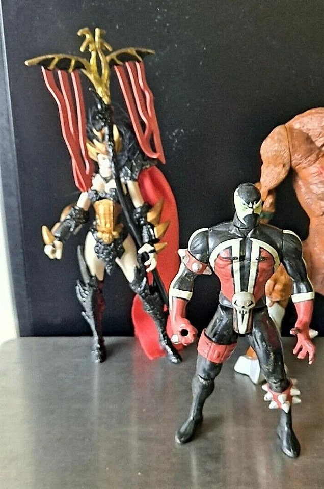 Figuras de acción de colección McFarlane Toys Spawn, Werewolf Wetworks, Blood Queen Foto 2 de 4