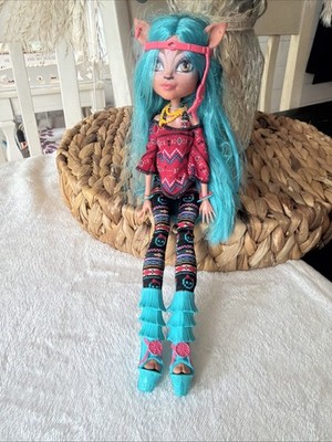 RARE Monster High Brand-Boo Students Isi Dawndancer Doll 2014