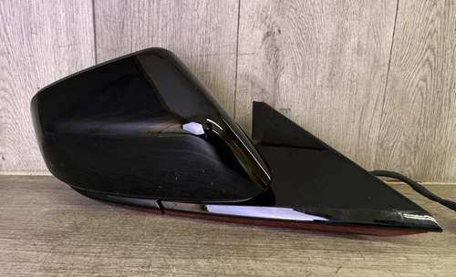 # 2023-2024 Cadillac LYRIQ  SIDE MIRROR RH PASSENGER SIDE OEM 86544022