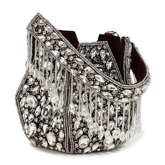 Handcrafted Granate Seda Potli Bolsa Con Intrincado Lotus Bordado para Fiestas