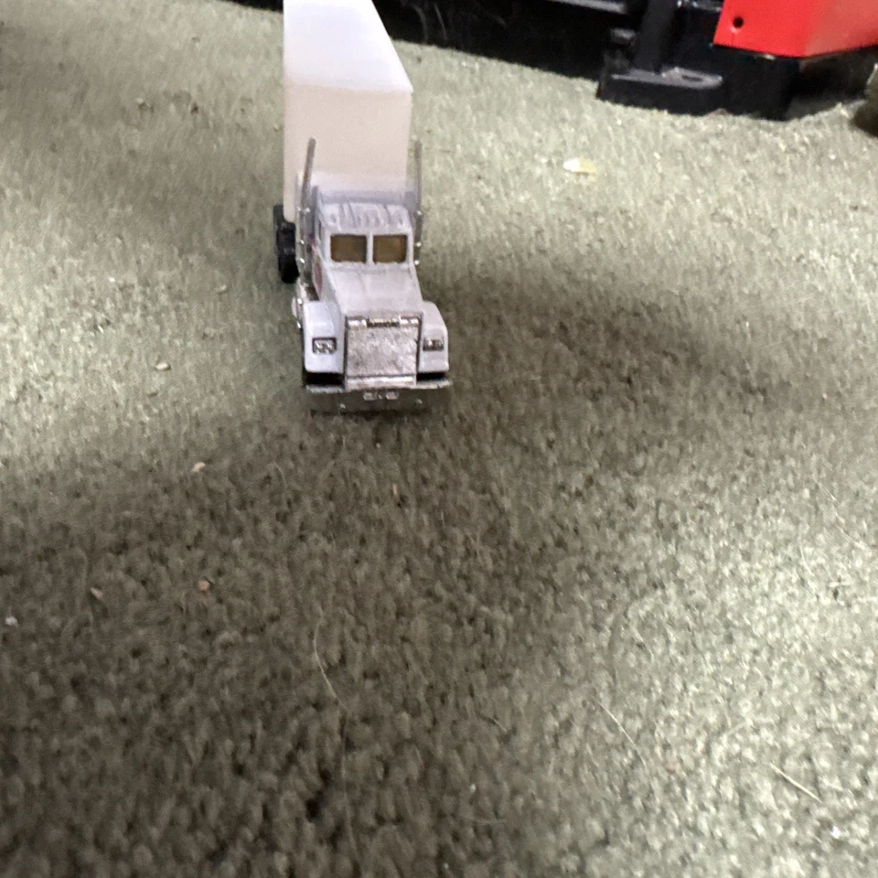 Semirremolque Mack Can Road Champs 18 ruedas Baskin Robbins metal fundido a presión Foto 3 de 4