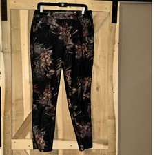 CHICOS So Slimming Girlfriend Slim Leg Ankle Pants Black Floral Print Size 10R