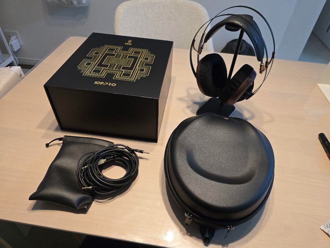 Meze Audio 109 Pro Headphones High-Fidelity Sound Over-Ear Wired 
