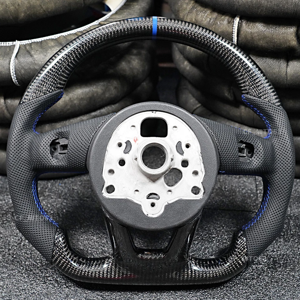 Carbon Fiber Steering Wheel for Audi 17-20 RS3 19-20 RS4 17-20 RS5 17-20 A3 A4 - Image 3 of 4